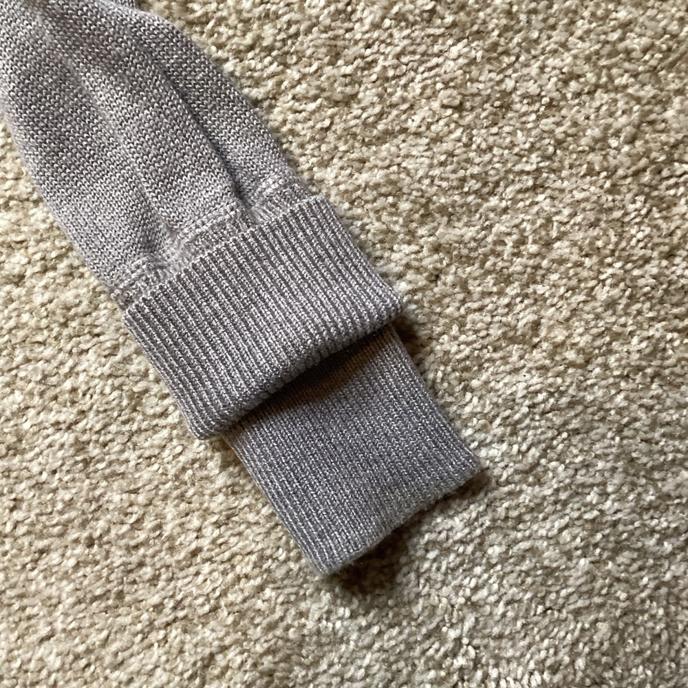 Lululemon CASHMERE Sweet Savasana Pullover Heathered Medium Grey Sweater 6 small - Picture 10 of 13